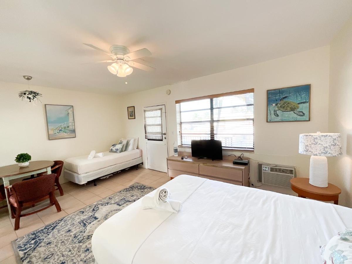 Tropic Isle Hotel & Apartment Голливуд Экстерьер фото