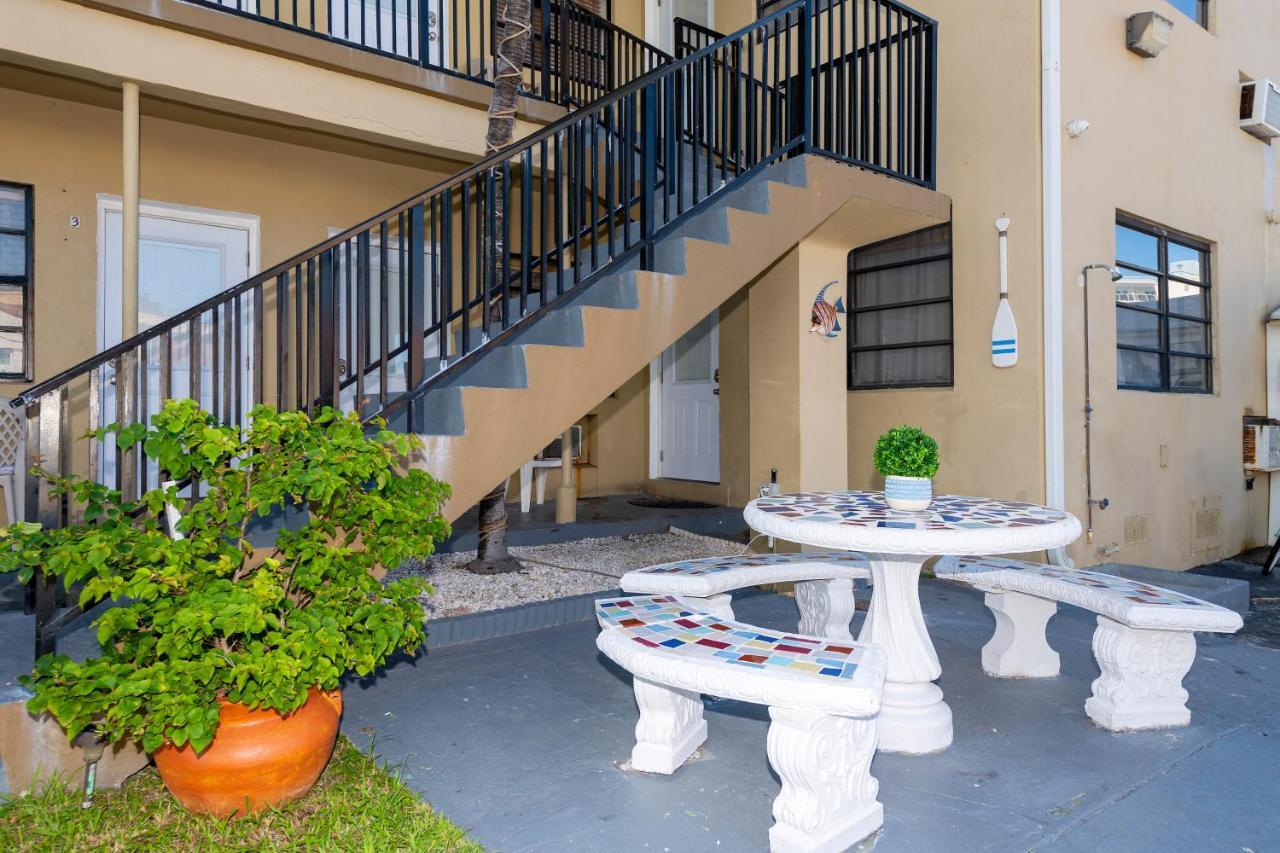 Tropic Isle Hotel & Apartment Голливуд Экстерьер фото